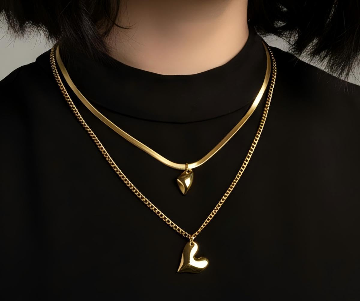 Gold Tone Heart Pendant Necklaces For Women Trendy Chunky Stackable Heart Charm Necklace Cute Multi-Layered Love Heart Choker Paperclip Chain Necklaces for Women Fashion Jewelry Gifts