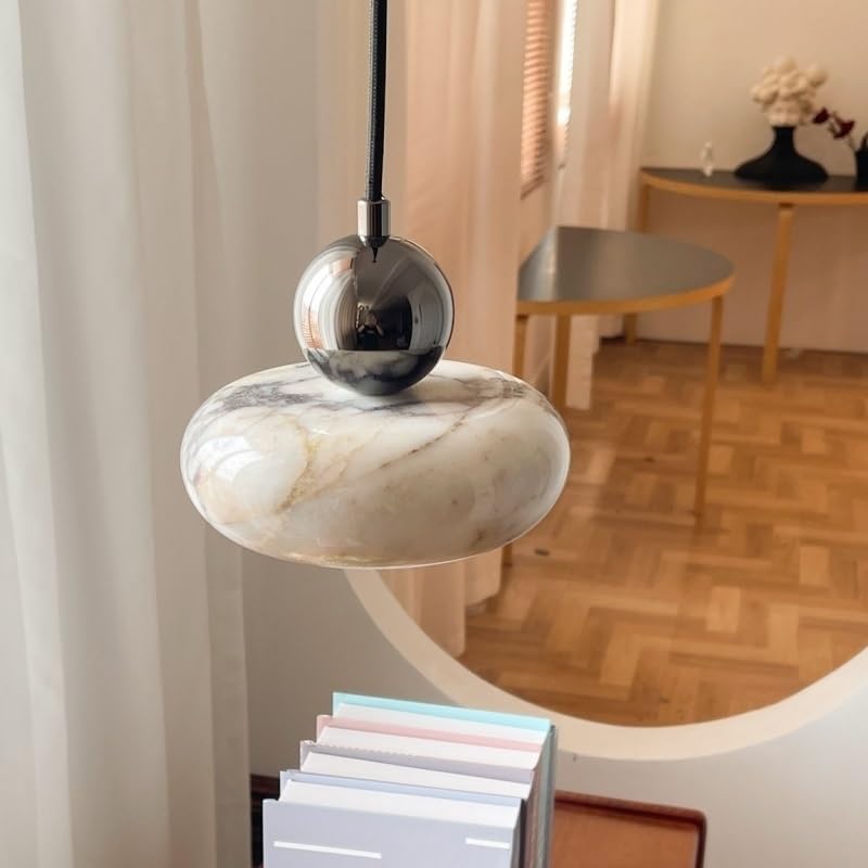 Lampe pendante nordique marbre pour éclairer un couloir sombre