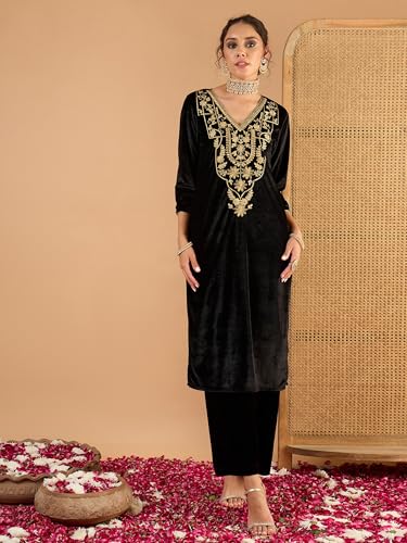 Image of Women Velvet Embroidered Straight Kurta With Straight Pants