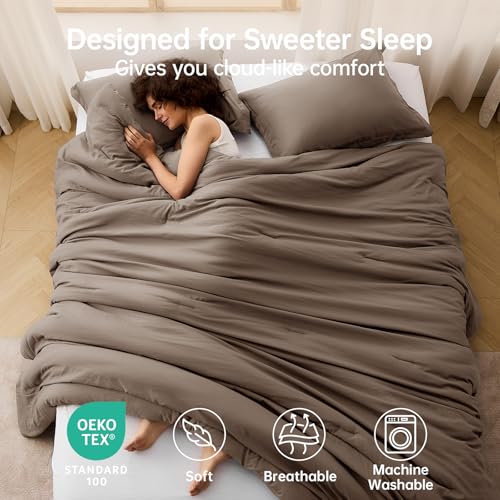 Image of MUXHOMO Oversized Queen Comforter Set, Lightweight Down Alternative Bed Set | All Season 3 Piece Bedding Set,Ultra Soft Down Alternative,Includes 1 Comforter 98x98 and 2 Pillow Shams 20x26,Brown