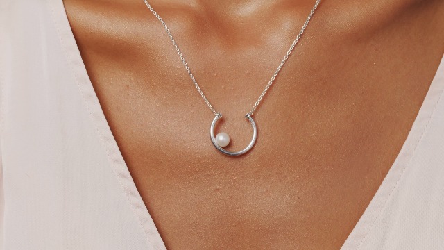 Offset Freshwater Cultured Pearl Circle 