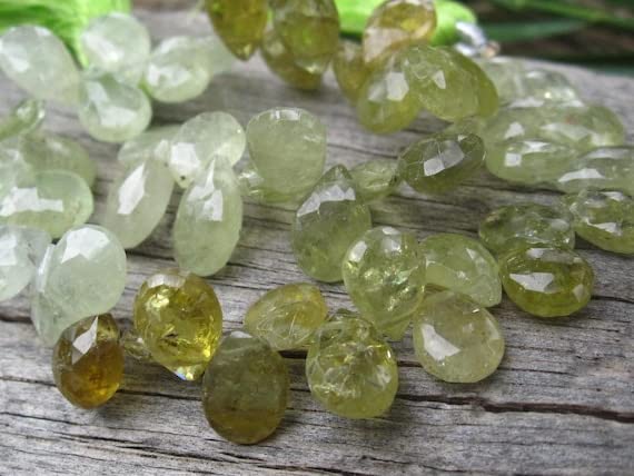 Grenat vert grossulaire LKBEADS perles gouttes pour créer vos bijoux d'été