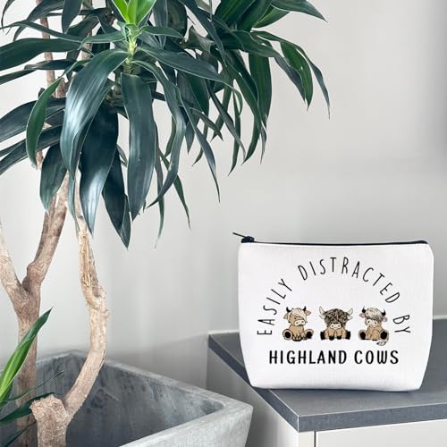 Higland Cow Gift Scottish Highland Cow Gift Easily Disdracted by Highland Cows Makeup Bag Scottish Cattle Gift (by Highland Cows Bag EU) - Image 3