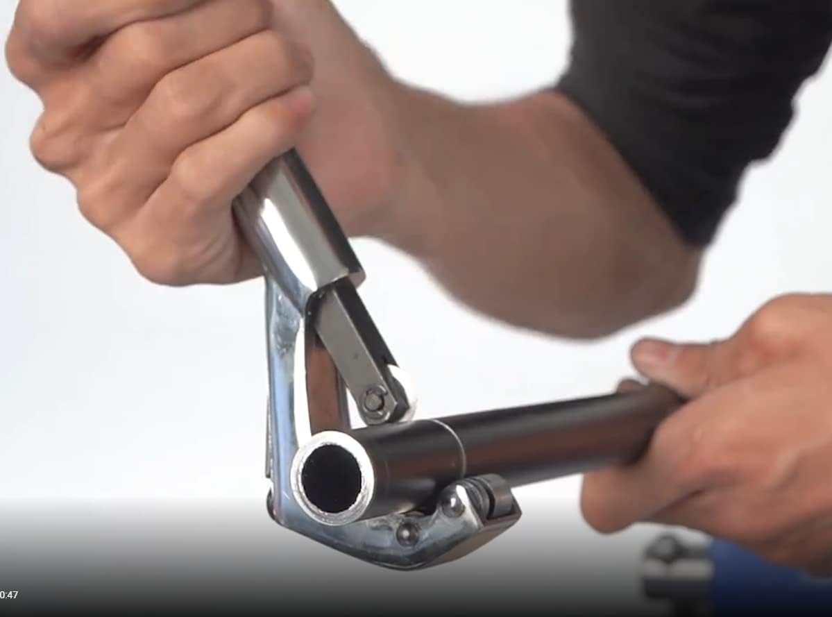 Bike Front Fork Cutter,Sinyiol Tubing Cutter 1/4"- 1-5/8" for Cutting Copper Brass Aluminum Stainless Steel PVC Plastic Tube with a Spare Blade