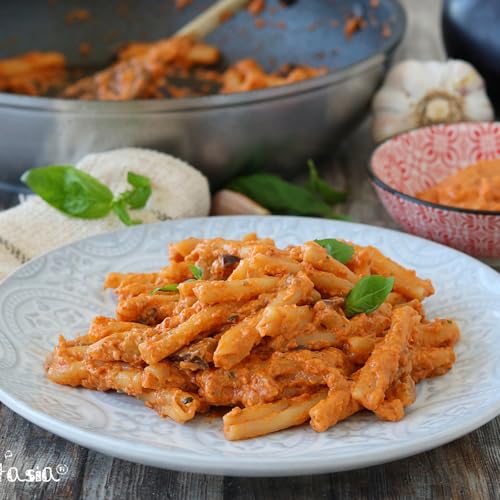 Pasta con melanzane e pomodori secchi