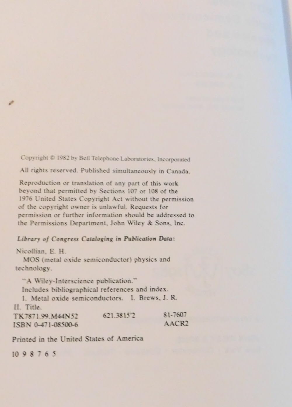 Mos (Metal Oxide Semiconductor Physics and Technology)