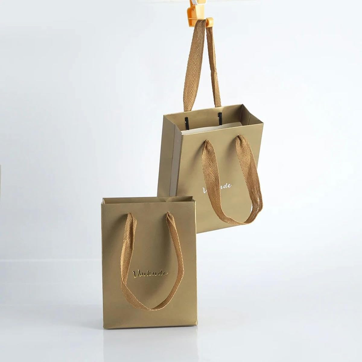 50 pezzi di stampa personalizzata con logo in oro bianco, piccole borse di carta in cartone, borse per la spesa in carta con manico in nastro-senza logo-14x7x15 cm
