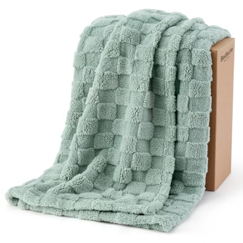 Bedsure Checkered Fleece Throw Blanket,Cute Home Decor,Sage Green,50'×60'