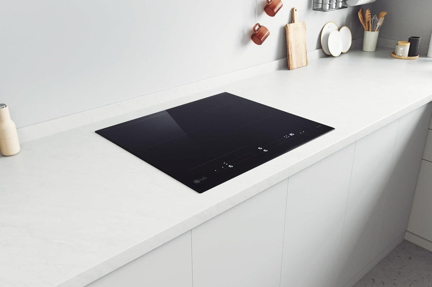 LG Płyta indukcyjna CBIZ2435B 60 cm, moc od 2,5 do 7,4 kW, 4 strefy całkowite, 1 strefa Flex, 15 poziomów mocy + doładowania, niezależne sterowanie dotykowe, Wi-Fi, szkło ceramiczne SCHOTT, kolor