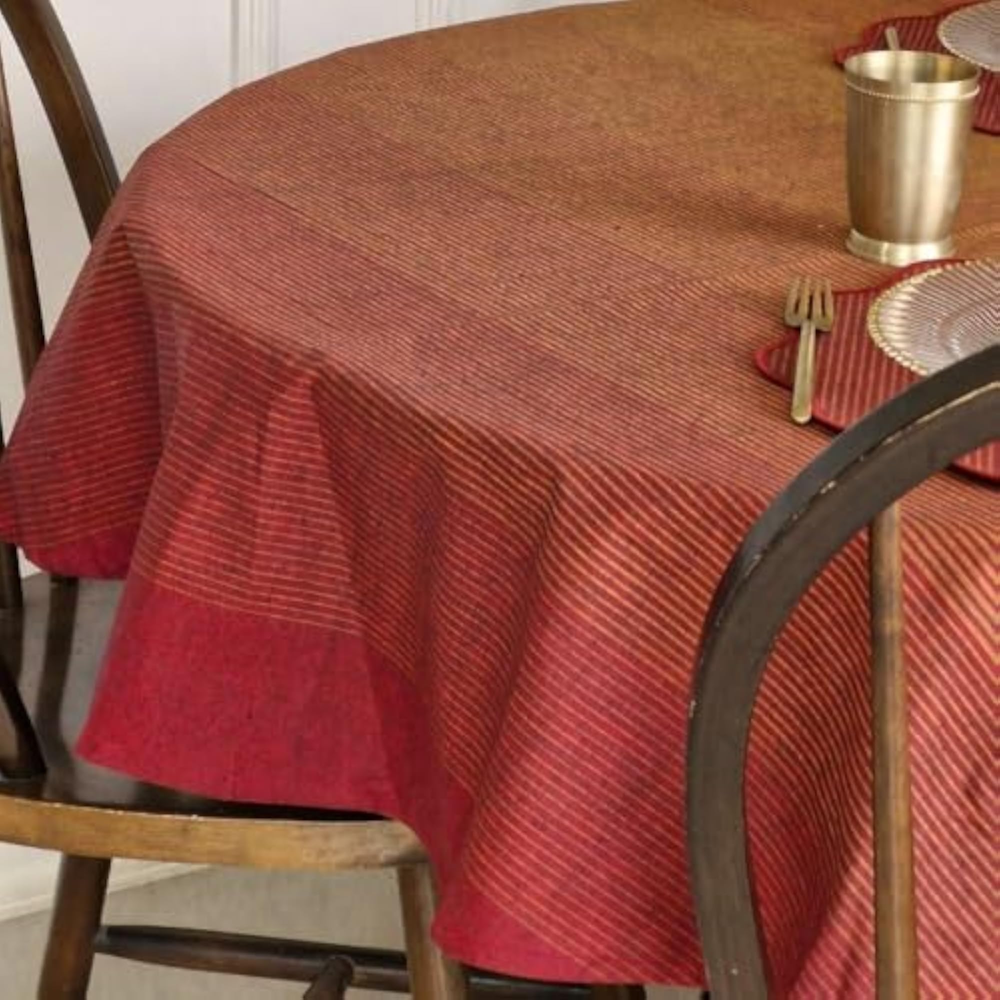Wipeable & Anti-Slip Woven Table Cover