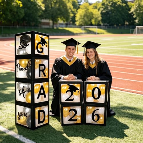 Arche de ballons et boîtes centres de table : décorations de remise de diplôme 2026