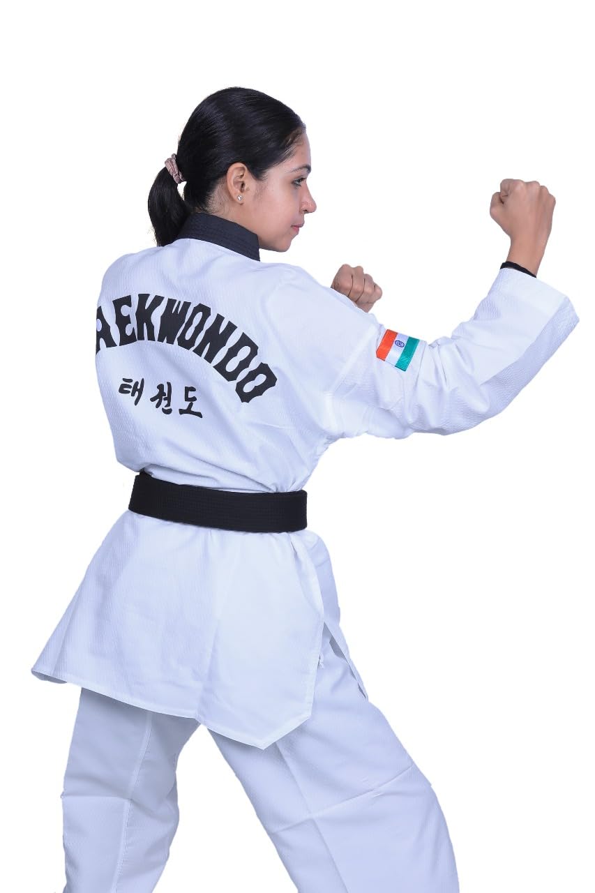 WT Lightweight Unisex Taekwondo Uniform 200 cm 1