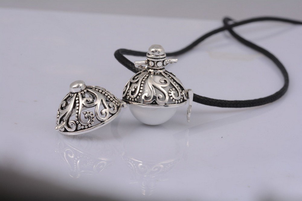 Pendentif Bijou Argent de Grossesse Bola Arabesque Blanche. Livraison rapide avec suivi.