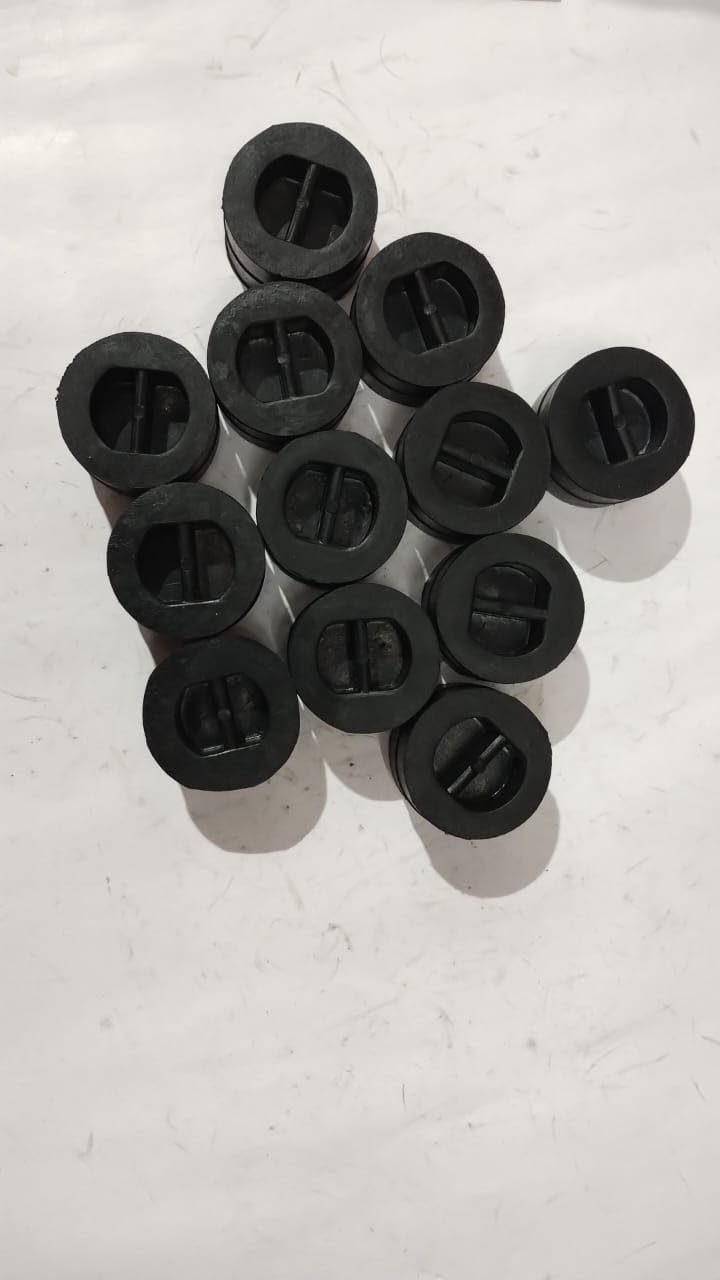 KLP Silencer Mounting for Mahindra Bolero - 12 Pcs. - Rubber - Black-image-43