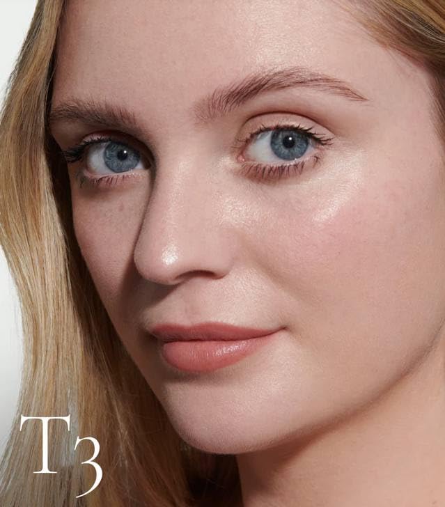 Lisa Eldridge Seamless Skin Enhancing Tint - T3 (Neutral Undertone) + Bonus Premium Korean Hydrating Sheet Masque - Image 3