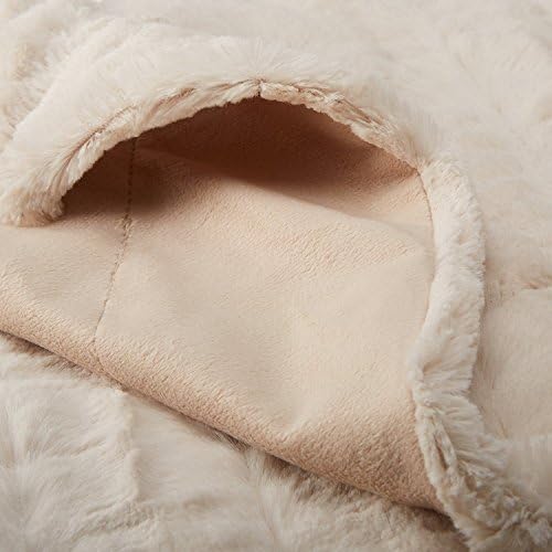 Amazon Basics Koc ze sztucznym futrem  narzuta o wyglądzie futra, można prać w pralce, 150 x 200 cm, kolor kości słoniowej