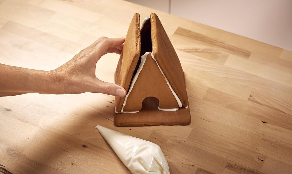 Dr. Oetker Knusperhäuschen - Set aus 4 Lebkuchenhäusern und Dekoriersets zum Basteln und Verzieren für die Weihnachtszeit - 4 x 403 g