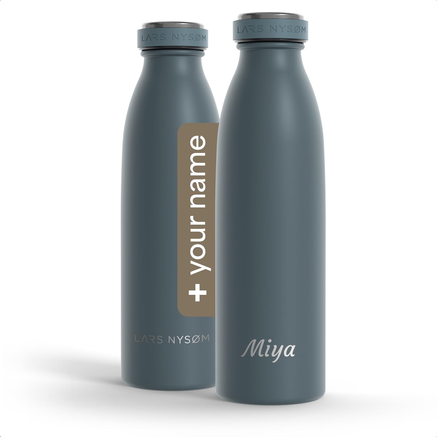 LARS NYSØM Personalisierte Edelstahl Trinkflasche 350ml, 500ml, 750ml, 1L, 1 5 liter | Thermosflasche Kohlensäure geeignet mit Gravur | Wasserflasche als Geschenk mit Namen (Almond Beige, 500ml)