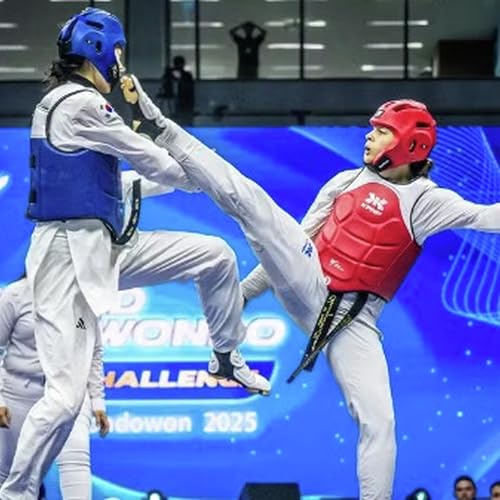 『Maria Clara Pacheco bate campeã olímpica na final e é ouro no Grand Prix de taekwondo』のカバーアート