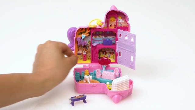Polly Pocket Cofanetto 80° Anniversario Mattel – 3 Mini Bambole E Cucciolo – Giocattolo 4+ Anni