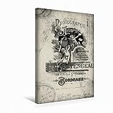 HD Bildqualität: Faksmimilequalität auf Spezial-Leinwand. Der verwendete Bedruckstoff ist eine speziell für uns produzierter, besonders fein gewebter, dimensionsstabile Kunstgewebe-Leinwand. Thermo-Sublimationsdruck überzeugt bezüglich Haltbarkeit, Abriebfestigkeit, Lichtbeständigkeit, Auflösungsvermögen und Farb-Brillanz