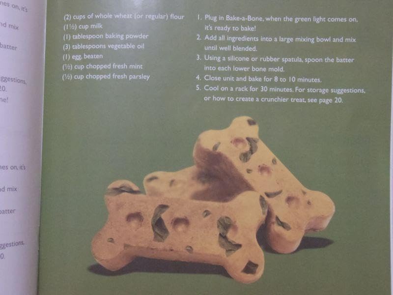 激レア　新品　犬のおやつメーカーBake a Bone　骨型　レシピブックレット Amazon.co.jp: 犬のおやつメーカーBake a Bone 骨型 レシピ