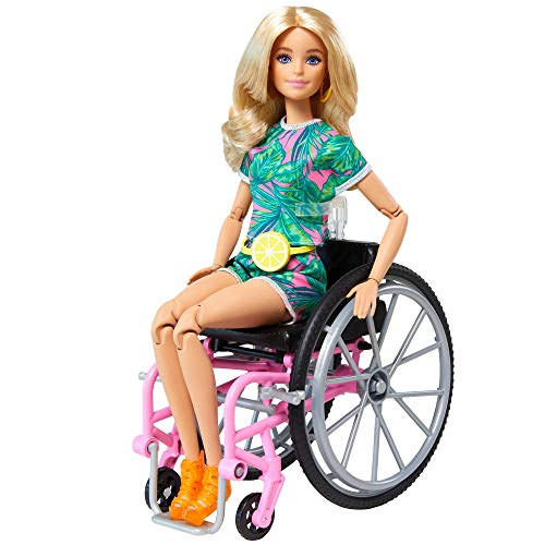Barbie Fashionista Muñeca con silla de ruedas, rampa y accesorios de moda (Mattel GRB93)