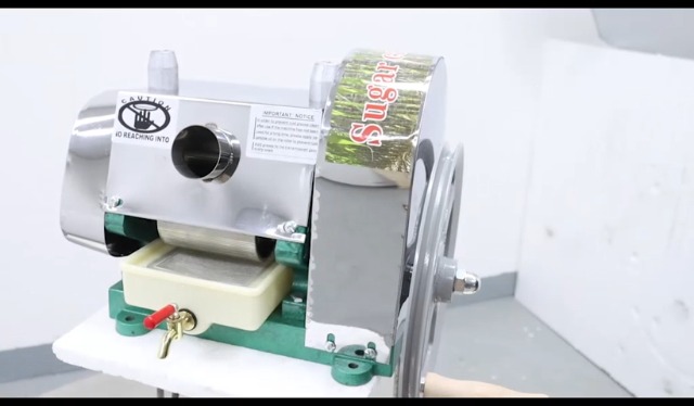 Amazon｜手動サトウキビジューサー サトウキビ絞り機 手動さとうきび