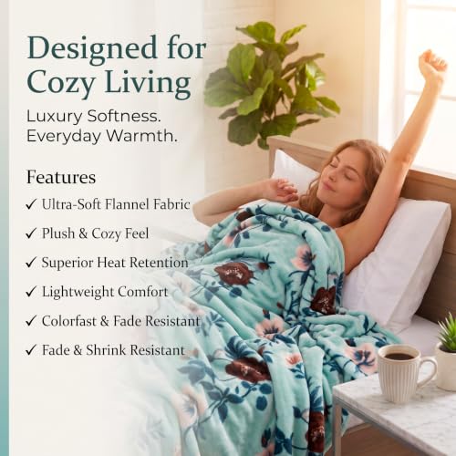 Image of VAS COLLECTIONS 280 GSM Flannel Blanket for Double Bed, Ultra Soft Plush Fleece Blanket, Warm & Cozy Heavy Winter Blanket, Breathable AC Blanket, for Home & Hotel, 220 x 230 cm - Seafoam Green