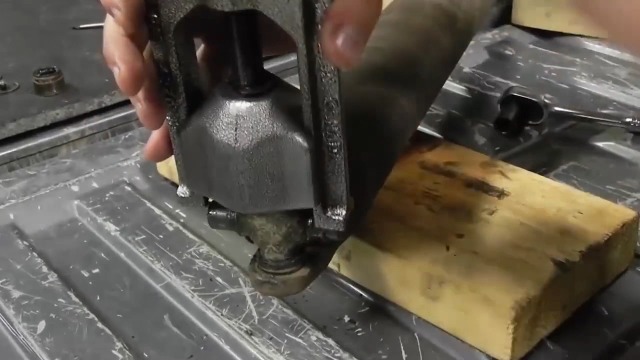 2 Tiger+Tool+Automotive+Universal+10105