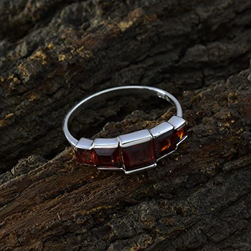 Bague en grenat véritable argent 925, le cadeau symbolique idéal