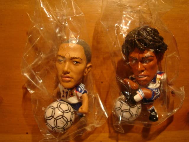 Amazon.co.jp: フィギュアサッカー日本代表チーム小野伸二＆三都主