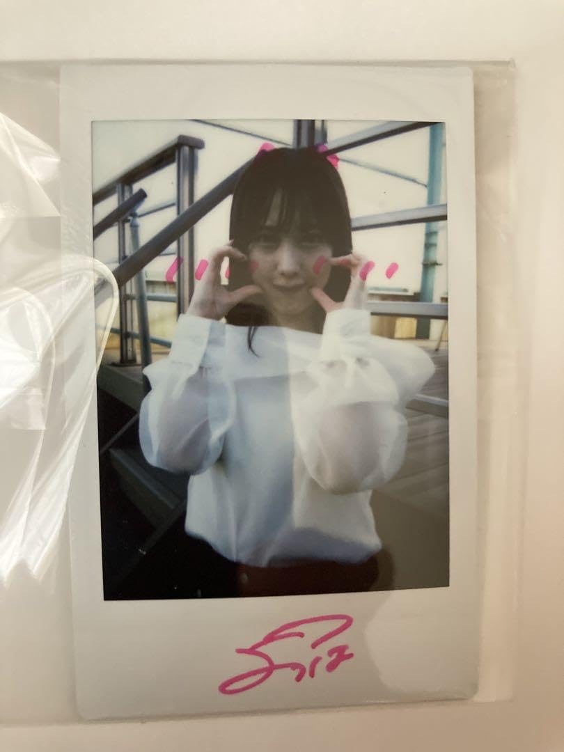 Amazon.co.jp: 小湊よつ葉 サイン入りチェキと写真 : おもちゃ