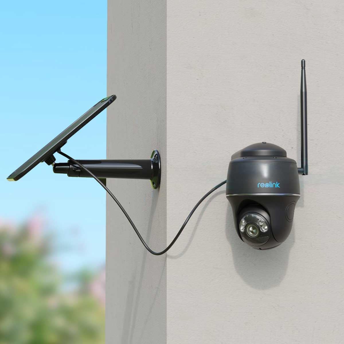 REOLINK Argus Series B430-B camera connected to a solar panel