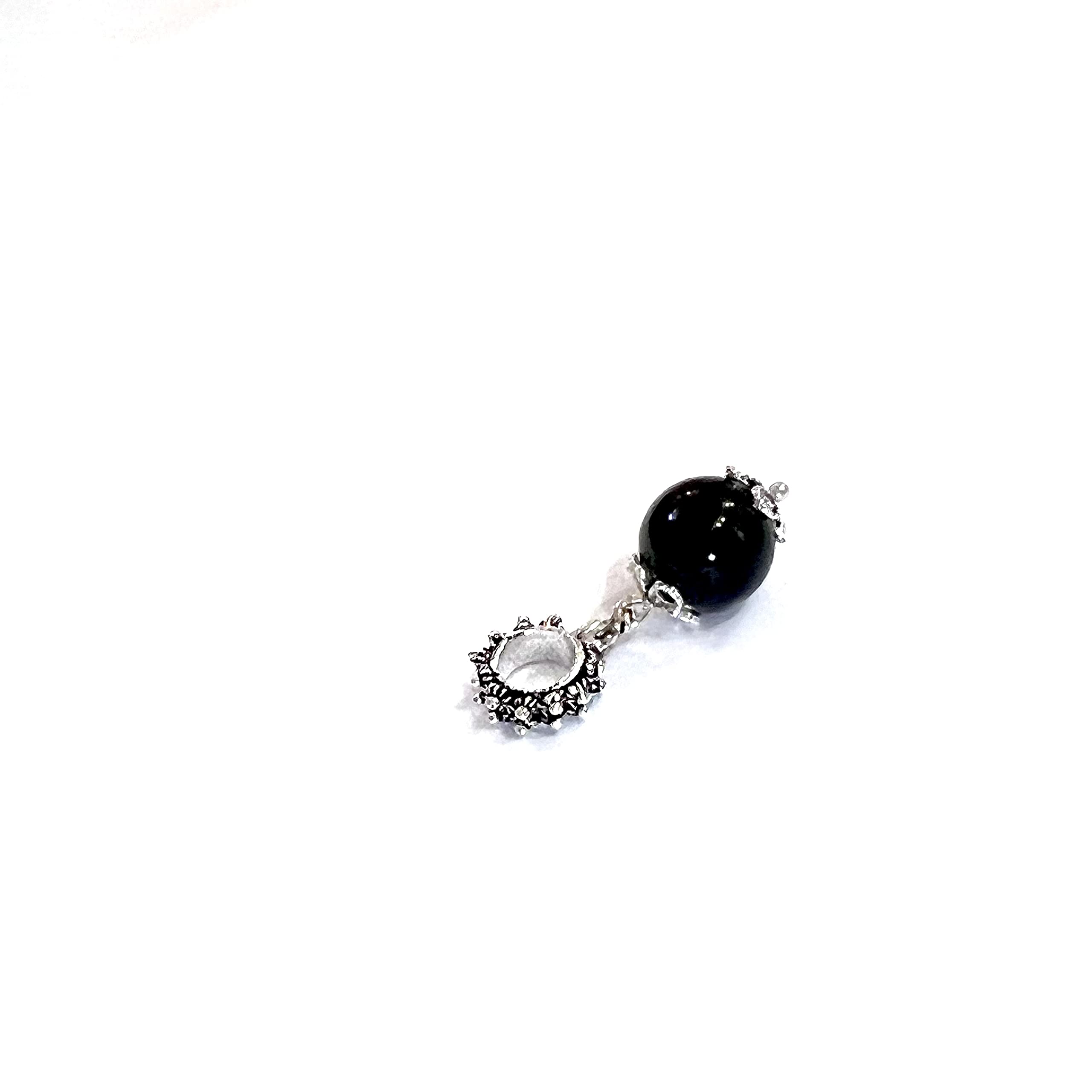 Charm/Ciondolo Su Coccu, Sfera in ONICE Nero da 8 mm, Argento brunito, Filigrana Sarda, AMULETO PORTAFORTUNA