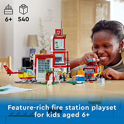 City Fire Station 60320 Building Kit for Kids Aged 6+; Includes 2 City Adventures TV Series Characters (540 Pieces) - Lego - Immagine 2