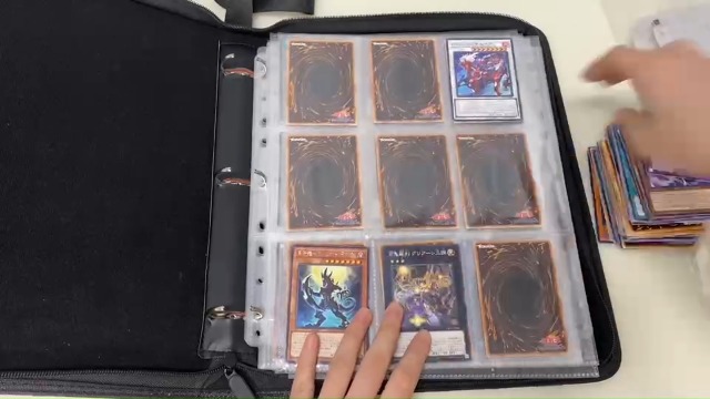 Amazon.com : 900 Pockets Baseball Card Sleeves, ABLY Double Side 9-Pocket  Trading Card Binder Sleeves Page Protectors Sheet for Skylanders, Pokemon,  Top Trumps for 3 Ring Binder(50 Pages) : Office Products