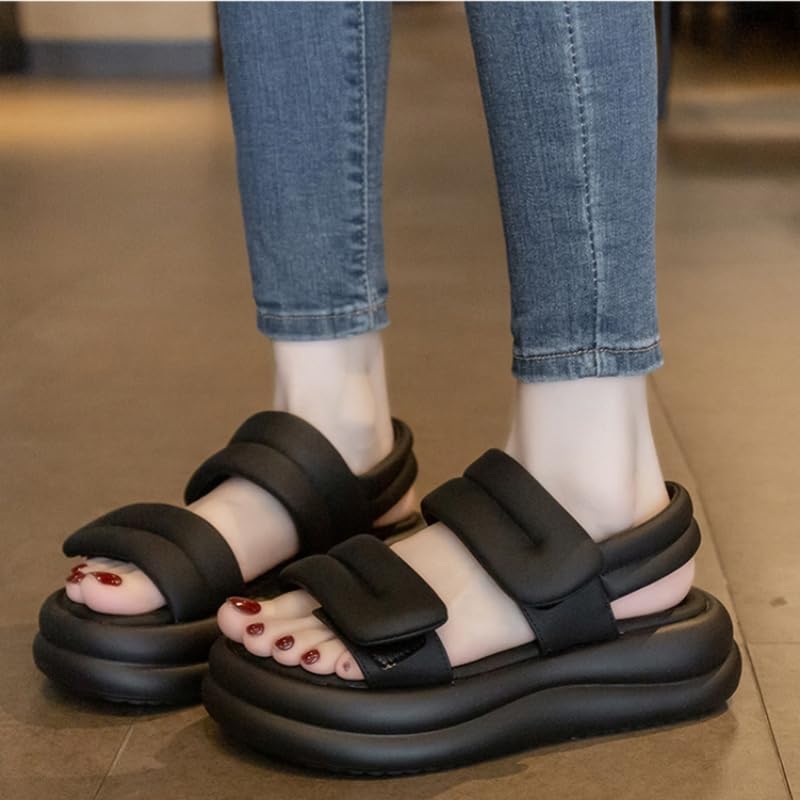 Women's sandals, fashionable and comfortable thick-soled sandals, suitable for outdoor activities such as at the beach.4