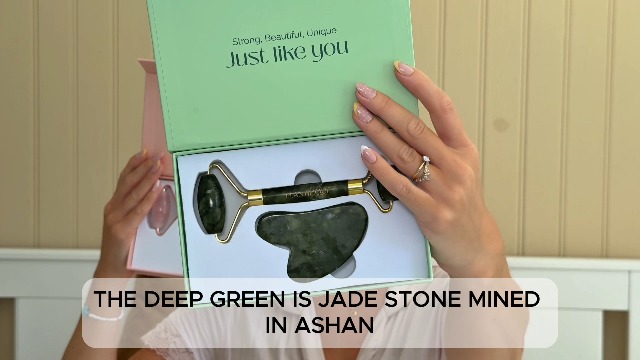 Amazon.com: PLANTIFIQUE Jade Roller & Gua Sha Set – Real Jade