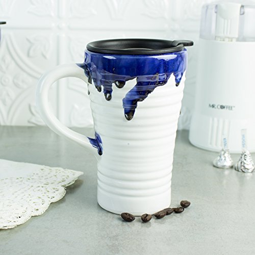 White Travel Mug with handle and thowing ridges, Blueberry