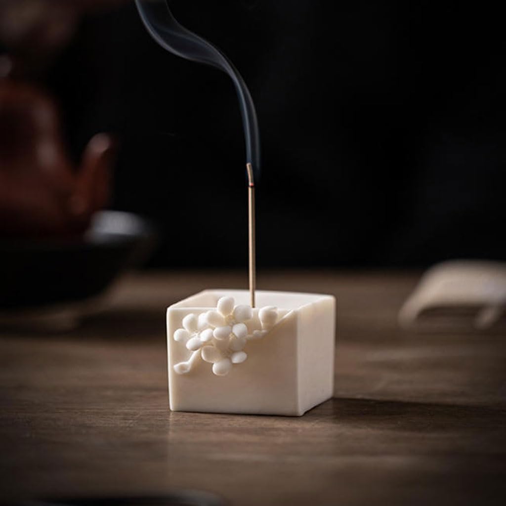 NEBE Conos de Incienso Quemador De Incienso Artesanal con Forma Flor Ciruelo, Un Pequeño Adorno Porcelana Blanca For Uso Doméstico En Mesas Té Interior Quemador de Incienso