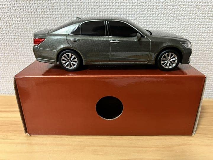 Amazon | クラウン カラーサンプル ミニカー アルミナジェイド