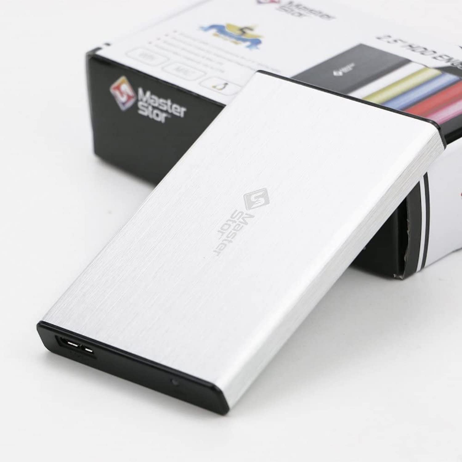 Disco duro externo 750GB para solucionar la falta de espacio en portátil 3