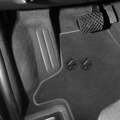 Sujeta alfombrillas de coche para mantener el suelo de tu automóvil impecable y estable 6