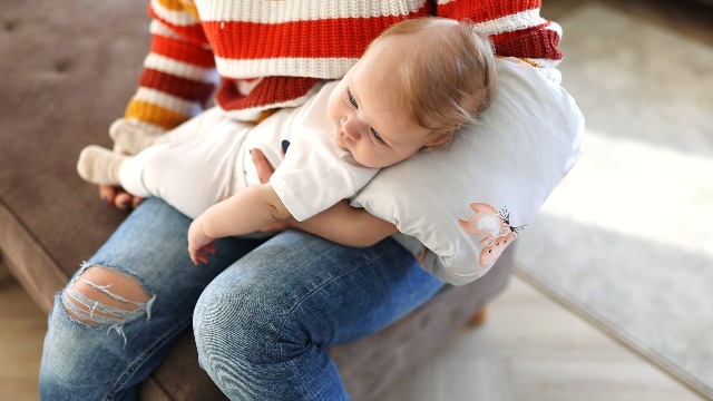 Totsy Baby Cuscino Allattamento Per Bebe 20 Cm - FindTheDeal