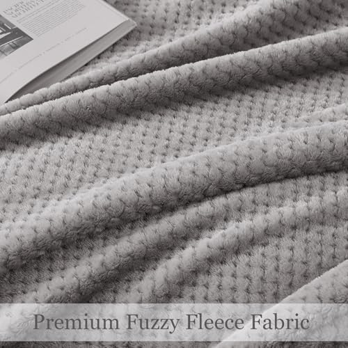 Yebeda Kuscheldecke Superweiche und Warme Fleecedecke für Sofa, Couch und Bett mit Waffel Muster, Kuschelige Angenehme Decke Wohndecke Sofadecke, 150x200 cm, Hellgrau