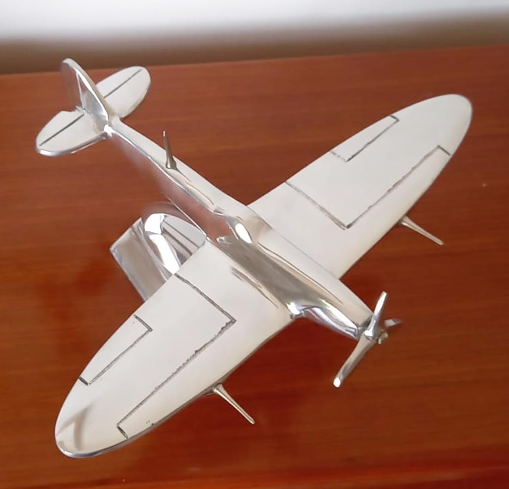 Inspirational Gifting Envergure de 25 cm Sculpture d'avion RAF Spitfire grand ornement sur support - Sculpture d'avion en aluminium poli à la main cadeau