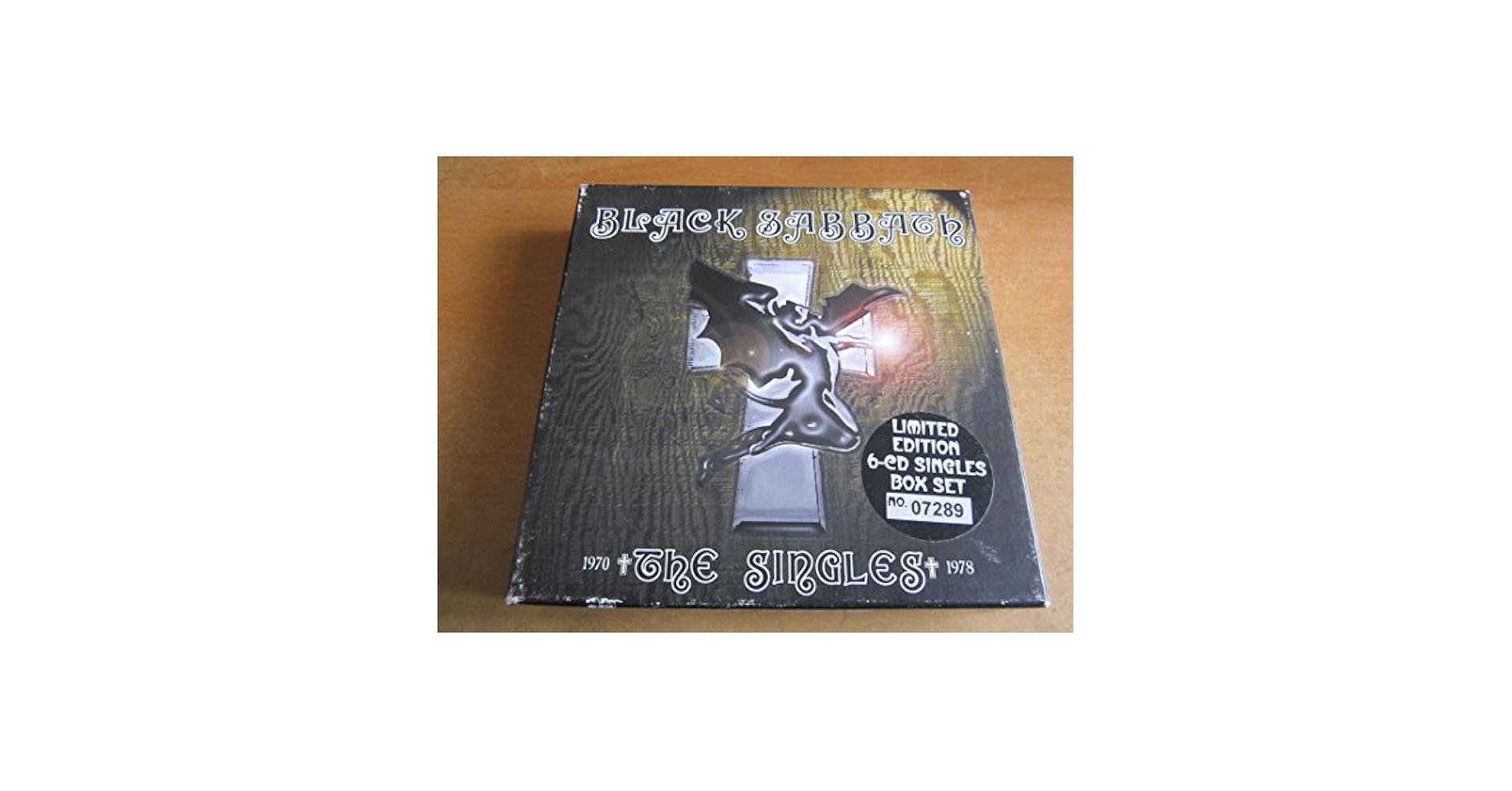 6CD-BOX！ブラック・サバス/THE SINGLES 1970-1978 Amazon.com: The Singles: 1970-1978: CDs & Vinyl