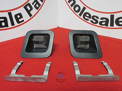 Piloto de matrícula Dodge Ram con controladores Mopar para luz trasera izquierda