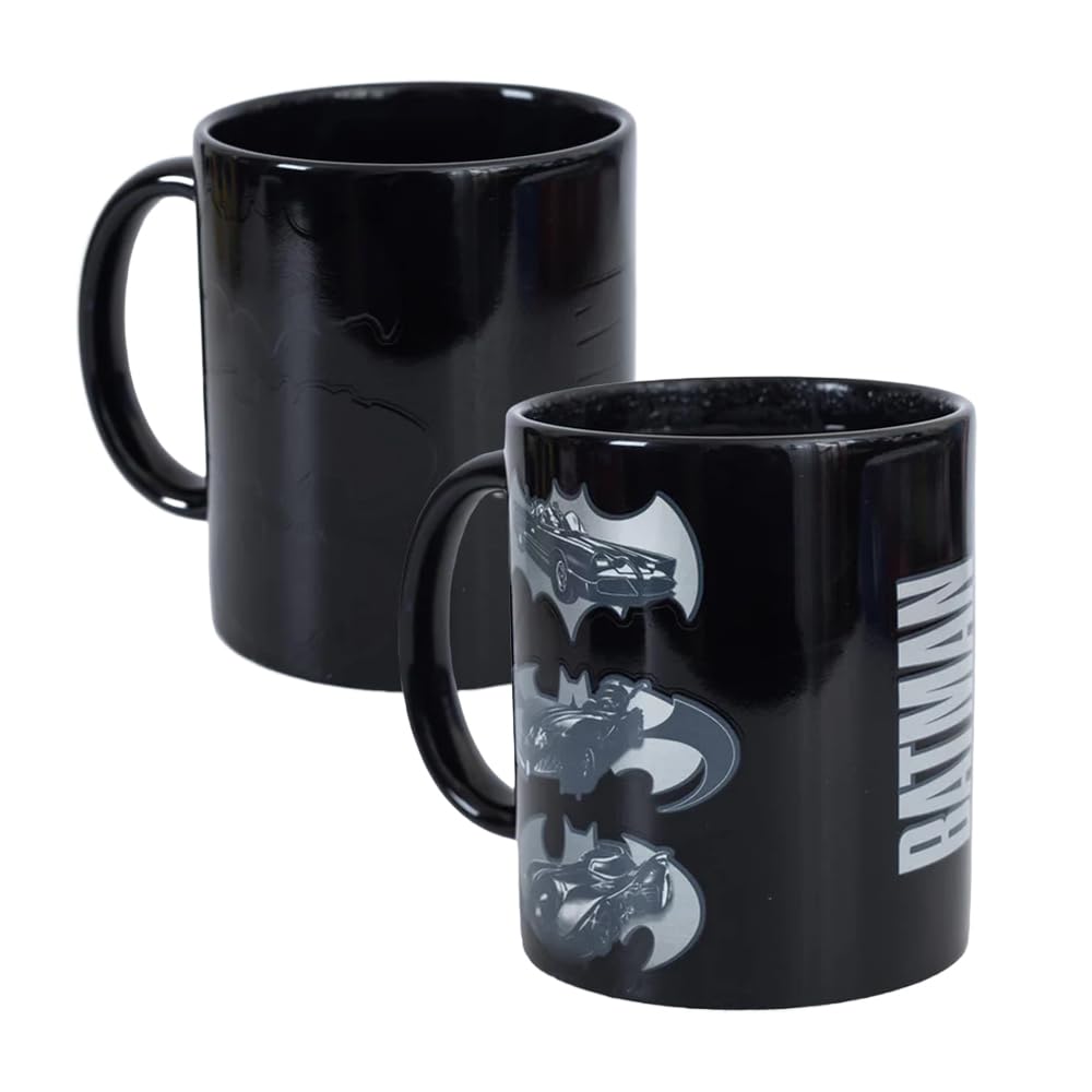 Pyramid International Colour Batman Heat Change Mug – Official Batman Ceramic Mug With Heat-Activated Design, Iconic Batman Logo Appears With Heat, Ceramic, For Fans, Great For Home Or Office Use